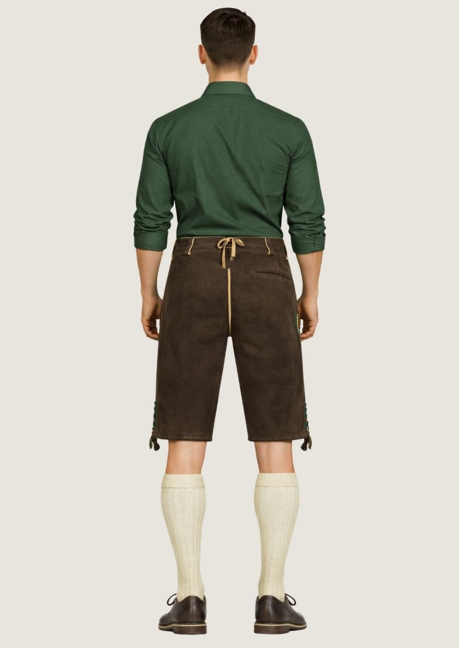 Traditionelle braune Wildleder Lederhose für Herren mit floraler Stickerei im Trachtenstil