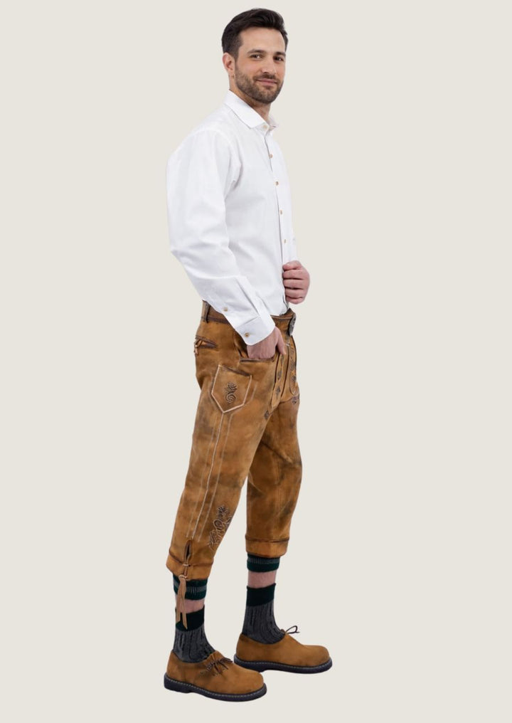 Braune Herren Bundhose im traditionellen Alpenlook