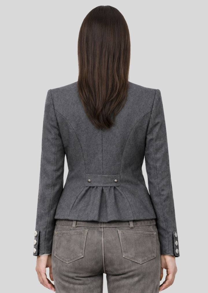 Rückansicht graue alpine Damenjacke