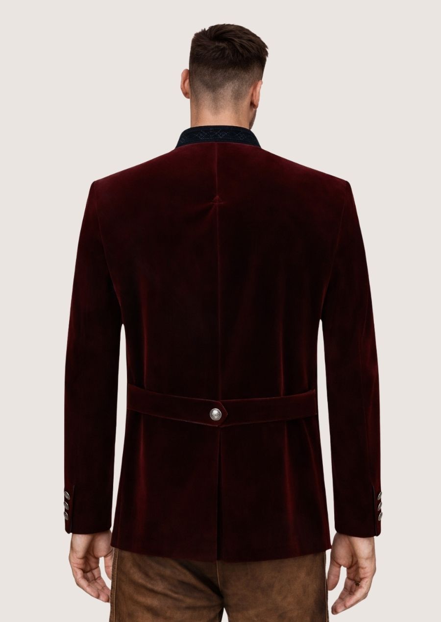 Elegante Herren Samtjacke in Burgunderrot, inspiriert von zeitloser Tradition
