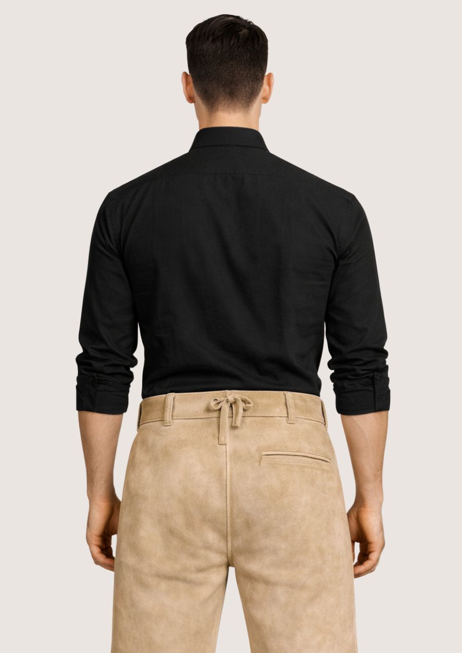 Herren Trachtenhemd in Schwarz im klassischen Oktoberfest Stil
