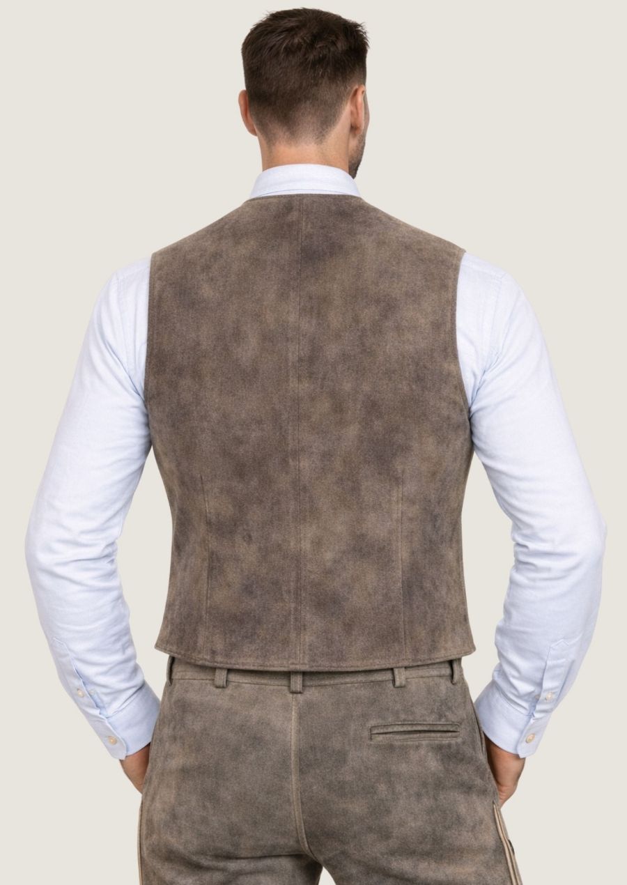 Herrenweste in Braun mit Antik Leder Optik für einen authentischen alpinen Look